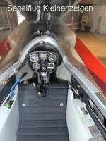 Twin-Astir mit Cobra-Anhänger