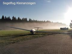 Twin Astir mit Transponder und Anhänger