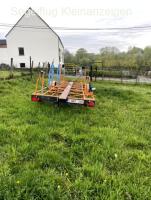Open trailer for two-seat oldtimer or glider with a wide fuselage