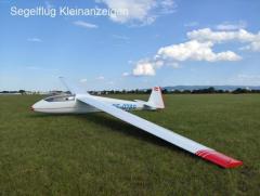 Schöne SF27A zu verkaufen mit geschlossenem Anhänger