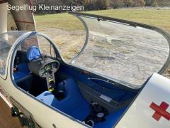 Grob G103 Twin Astir with trailer