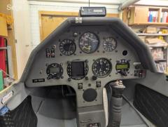 Schempp-Hirth Discus b